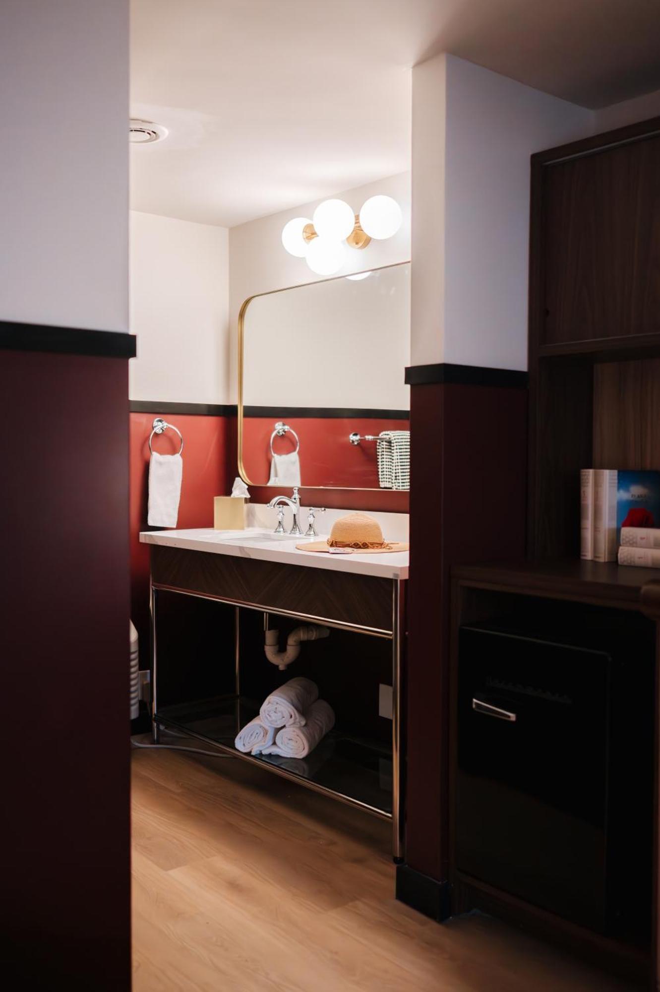 Uncommoner Hotel By Reverie Boutique Collection ウェスト・ヤーマス エクステリア 写真